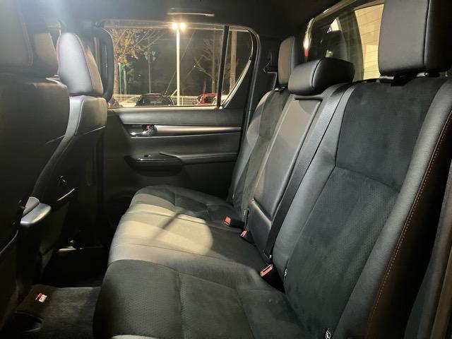 ハイラックス Ｚ　ＧＲスポーツ　キャノピー　純正８型ナビ　ＪＢＬ　アルパインデジタルインナーミラー　全方位Ｍ　ＡＣＣ　衝突軽減　ＪＡＯＳフロントアンダーカバー　リフトアップ　純正ラゲッジハードカバー　ＢＬＡＣＫ　ＲＨＩＮＯ　１７ＡＷ（9枚目）