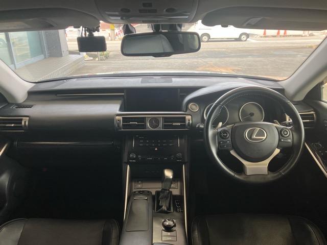 ＩＳ ＩＳ３５０　バージョンＬ　純正地デジナビ　黒レザーシート　Ｂカメラ　シートヒーター　ベンチレーション　メモリー機能付パワーシート　パドルシフト　ＥＴＣ　ＨＩＤヘッドライト　ステアリングスイッチ　Ｗｅｄｓ　Ｓｐｏｒｔ１８ＡＷ（7枚目）