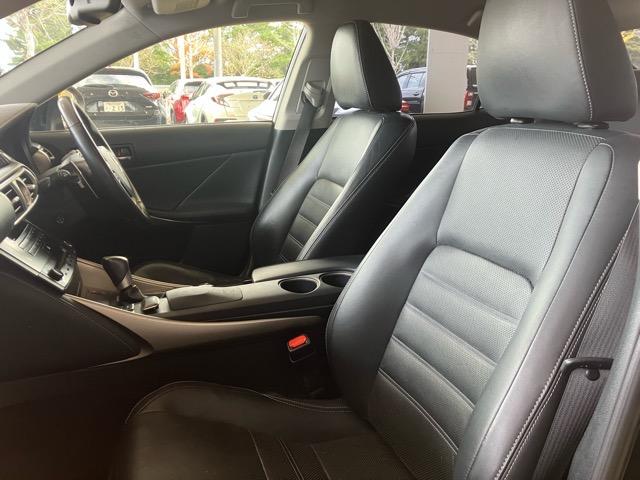 ＩＳ ＩＳ３５０　バージョンＬ　純正地デジナビ　黒レザーシート　Ｂカメラ　シートヒーター　ベンチレーション　メモリー機能付パワーシート　パドルシフト　ＥＴＣ　ＨＩＤヘッドライト　ステアリングスイッチ　Ｗｅｄｓ　Ｓｐｏｒｔ１８ＡＷ（8枚目）