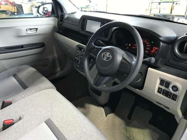 パッソ 1.0 X 盗難防止装置付 Bガイドモニター デュアルエアバッグ i-stop エアコン 盗難防止装置 ABS 横滑り防止機能 キーフリーシステム メモリナビ 衝突回避支援ブレーキ パワーウィンドウ スマートキー(7枚目)