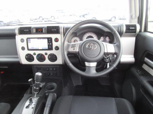 カラーパッケージ 4WD フルセグ メモリーナビ DVD再生 ミュージックプレイヤー接続可 バックカメラ ETC ドラレコ ワンオーナー 記録簿(9枚目)