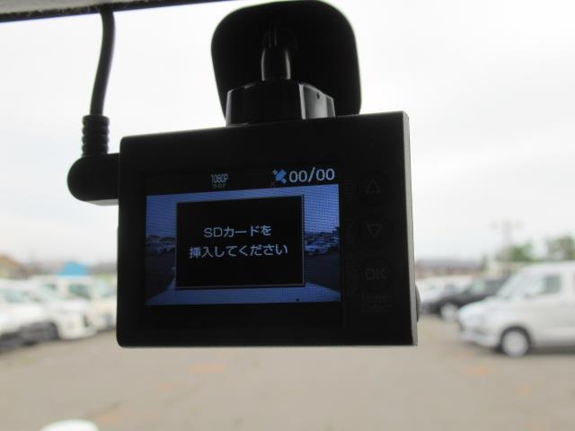 カラーパッケージ 4WD フルセグ メモリーナビ DVD再生 ミュージックプレイヤー接続可 バックカメラ ETC ドラレコ ワンオーナー 記録簿(16枚目)