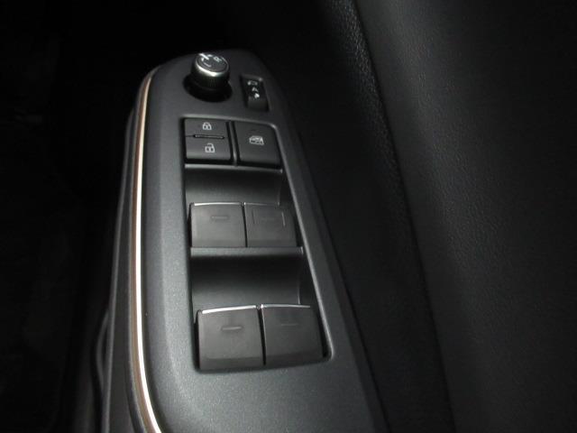 クラウンクロスオーバー G 4WD フルセグ バックカメラ 衝突被害軽減システム ETC ドラレコ LEDヘッドランプ 記録簿(24枚目)