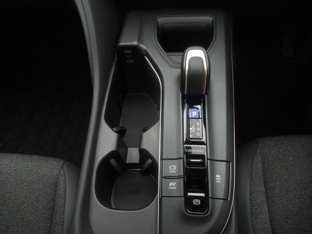 クラウンクロスオーバー G 4WD フルセグ バックカメラ 衝突被害軽減システム ETC ドラレコ LEDヘッドランプ 記録簿(25枚目)