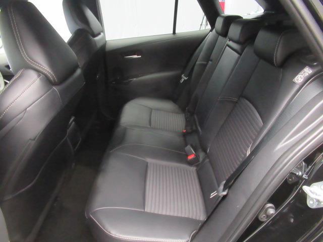 カローラツーリング ハイブリッド　ダブルバイビー　４ＷＤ　メモリーナビ　ＤＶＤ再生　ミュージックプレイヤー接続可　バックカメラ　衝突被害軽減システム　ＥＴＣ　ドラレコ　ＬＥＤヘッドランプ　フルエアロ（11枚目）