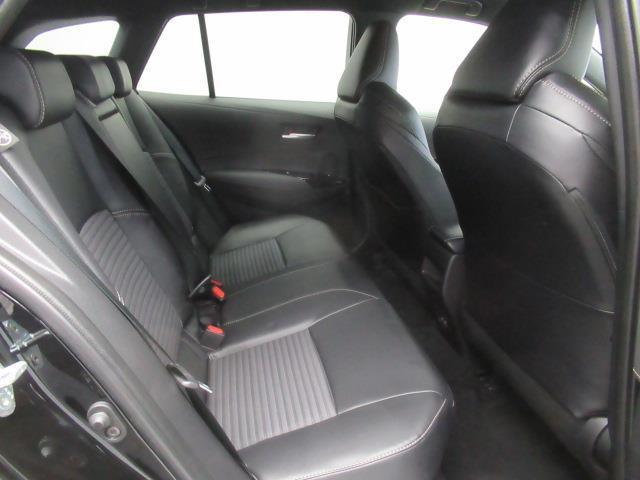 カローラツーリング ハイブリッド　ダブルバイビー　４ＷＤ　メモリーナビ　ＤＶＤ再生　ミュージックプレイヤー接続可　バックカメラ　衝突被害軽減システム　ＥＴＣ　ドラレコ　ＬＥＤヘッドランプ　フルエアロ（13枚目）