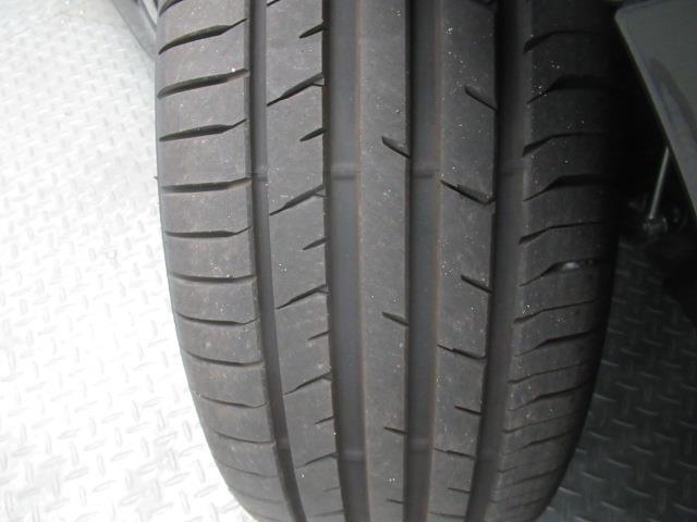 カローラツーリング ハイブリッド　ダブルバイビー　４ＷＤ　メモリーナビ　ＤＶＤ再生　ミュージックプレイヤー接続可　バックカメラ　衝突被害軽減システム　ＥＴＣ　ドラレコ　ＬＥＤヘッドランプ　フルエアロ（27枚目）