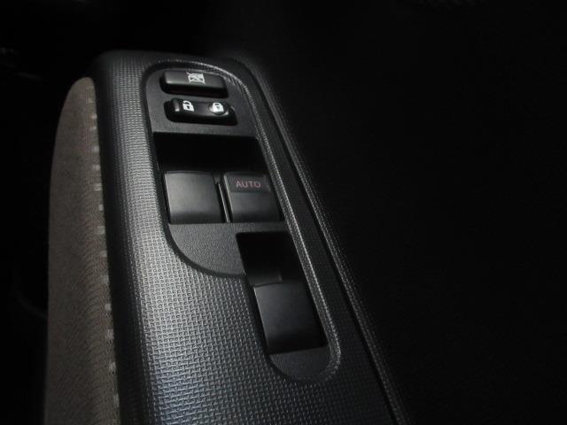 ポルテ Ｆ　４ＷＤ　フルセグ　ＨＤＤナビ　ＤＶＤ再生　ミュージックプレイヤー接続可　バックカメラ　ＥＴＣ　電動スライドドア　ＨＩＤヘッドライト　記録簿（23枚目）