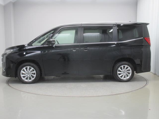 ノア ハイブリッドＺ　４ＷＤ　フルセグ　メモリーナビ　ＤＶＤ再生　ミュージックプレイヤー接続可　後席モニター　バックカメラ　衝突被害軽減システム　ＥＴＣ　ドラレコ　両側電動スライド　ＬＥＤヘッドランプ　乗車定員７人（3枚目）