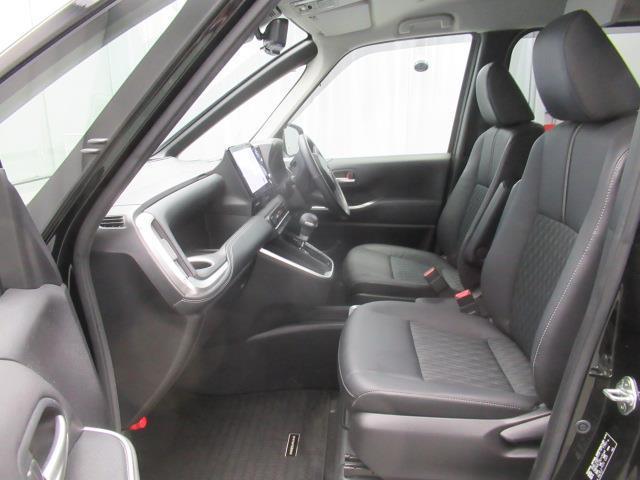 ノア ハイブリッドＺ　４ＷＤ　フルセグ　メモリーナビ　ＤＶＤ再生　ミュージックプレイヤー接続可　後席モニター　バックカメラ　衝突被害軽減システム　ＥＴＣ　ドラレコ　両側電動スライド　ＬＥＤヘッドランプ　乗車定員７人（10枚目）