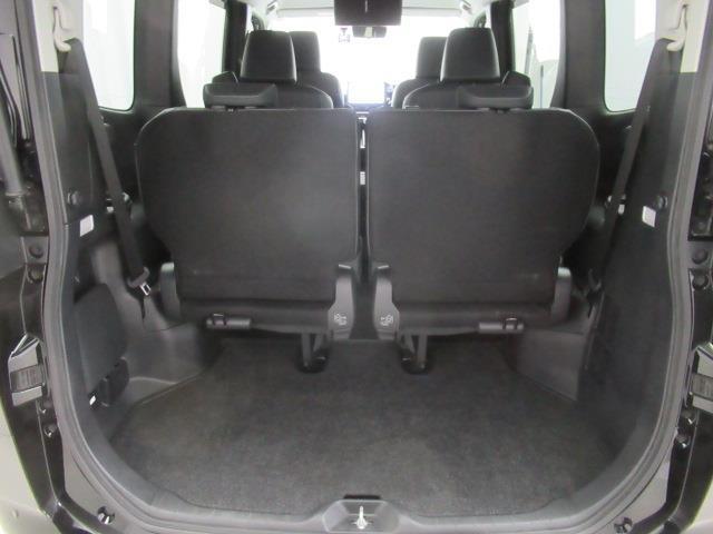 ノア ハイブリッドＺ　４ＷＤ　フルセグ　メモリーナビ　ＤＶＤ再生　ミュージックプレイヤー接続可　後席モニター　バックカメラ　衝突被害軽減システム　ＥＴＣ　ドラレコ　両側電動スライド　ＬＥＤヘッドランプ　乗車定員７人（13枚目）