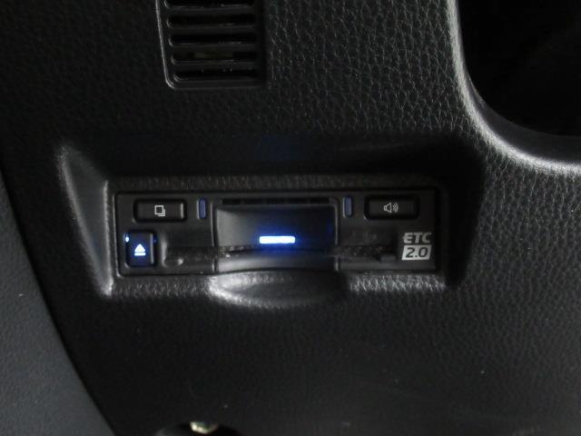 ノア ハイブリッドＺ　４ＷＤ　フルセグ　メモリーナビ　ＤＶＤ再生　ミュージックプレイヤー接続可　後席モニター　バックカメラ　衝突被害軽減システム　ＥＴＣ　ドラレコ　両側電動スライド　ＬＥＤヘッドランプ　乗車定員７人（21枚目）