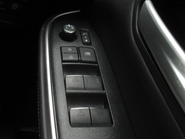 ノア ハイブリッドＺ　４ＷＤ　フルセグ　メモリーナビ　ＤＶＤ再生　ミュージックプレイヤー接続可　後席モニター　バックカメラ　衝突被害軽減システム　ＥＴＣ　ドラレコ　両側電動スライド　ＬＥＤヘッドランプ　乗車定員７人（30枚目）