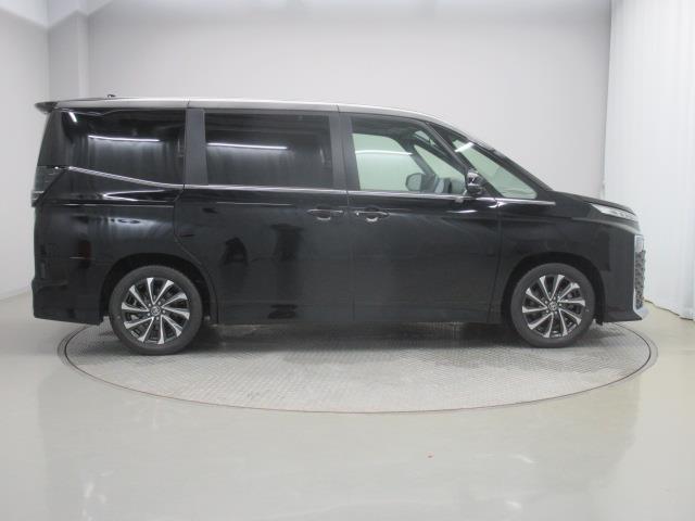 ヴォクシー ハイブリッドS-Z フルセグ メモリーナビ DVD再生 ミュージックプレイヤー接続可 後席モニター バックカメラ 衝突被害軽減システム ETC 両側電動スライド LEDヘッドランプ 乗車定員7人 ワンオーナー(7枚目)