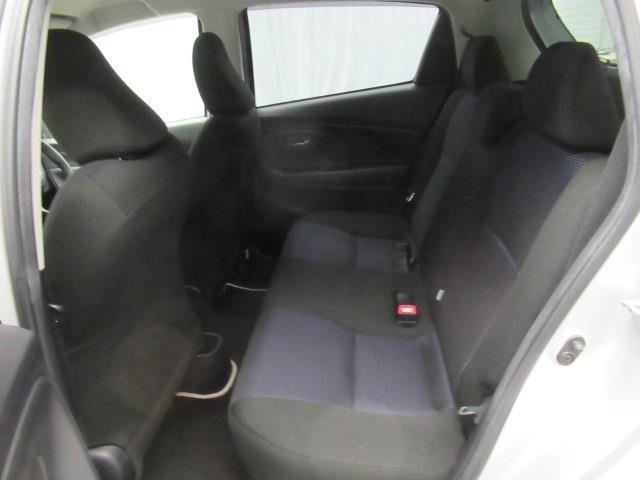 ヴィッツ １．０Ｆ　ＬＥＤエディション　フルセグ　メモリーナビ　ＤＶＤ再生　ミュージックプレイヤー接続可　衝突被害軽減システム　ＥＴＣ　ＬＥＤヘッドランプ（10枚目）