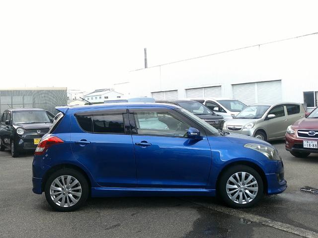 スイフト RS 4WD ケンウッドメモリーナビ ワンセグ CD DVD再生可 HID フォグ オートライト シートヒーター ステアリングスイッチ 16インチアルミ スマートキー クルコン(7枚目)