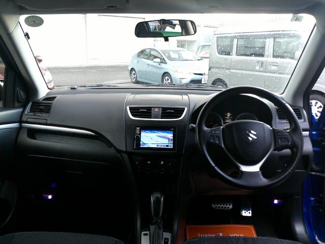 スイフト RS 4WD ケンウッドメモリーナビ ワンセグ CD DVD再生可 HID フォグ オートライト シートヒーター ステアリングスイッチ 16インチアルミ スマートキー クルコン(22枚目)