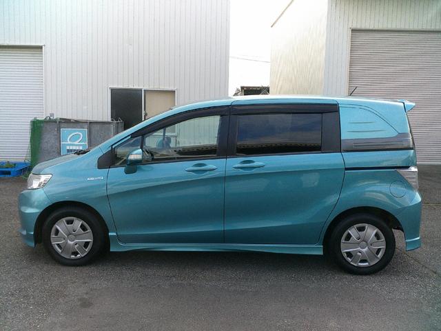 フリードスパイクハイブリッド ジャストセレクション ギャザズHDDナビ ワンセグ DVD再生可 Bカメラ HID オートライト ETC キーレス クルコン ETC 左パワースライド(11枚目)