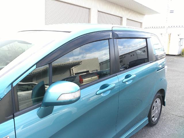 フリードスパイクハイブリッド ジャストセレクション ギャザズHDDナビ ワンセグ DVD再生可 Bカメラ HID オートライト ETC キーレス クルコン ETC 左パワースライド(12枚目)