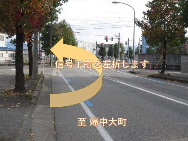 ノート メダリスト　エマージェンシーブレーキパッケージ　純正ＳＤナビ　地デジ　ＤＶＤ　ＡＵＸ　スマートキー　アイドリングストップ　ＨＩＤ　オートライト　フォグ　純正１５インチアルミ　ステアリングスイッチ　ブレーキパッケージ（3枚目）