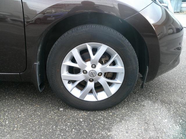 ノート メダリスト　エマージェンシーブレーキパッケージ　純正ＳＤナビ　地デジ　ＤＶＤ　ＡＵＸ　スマートキー　アイドリングストップ　ＨＩＤ　オートライト　フォグ　純正１５インチアルミ　ステアリングスイッチ　ブレーキパッケージ（24枚目）