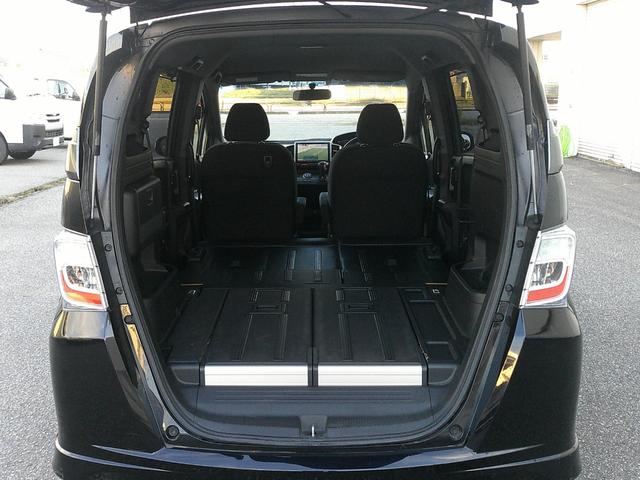 フリードスパイクハイブリッド ジャストセレクション　ギャザーズ９インチメモリーナビ　ＣＤ　ＤＶＤ再生可　地デジ　キーレス　ＥＴＣ　ＨＩＤ　オートライト　クルコン　左後パワースライド（15枚目）