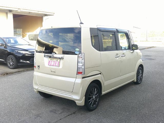 ���ÎԂ̔̔��𒆐S�ɐV�ԁA�p�[�c�̔��A�p�[�c�̎��t���A�����A���h����t�A�ی��Ɩ����s���Ă��܂��B