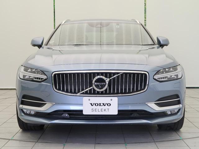 Ｖ９０ Ｔ６　ＡＷＤ　インスクリプション　パノラマガラスサンルーフ　Ｂｏｗｅｒｓ＆Ｗｌｉｋｉｎｓ　茶革シート　純正９インチナビ　３６０°ビューカメラ　アダプティブクルーズコントロール　衝突被害軽減ブレーキ　シートクーラー　シートヒーター（16枚目）