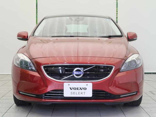 Ｖ４０ Ｔ４　ＳＥ　レザーシート　アダプティブクルーズコントロール　衝突被害軽減ブレーキ　シティセーフティ　バックカメラ　メモリー機能付きパワーシート（18枚目）