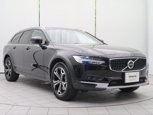 Ｖ９０ クロスカントリー　アルティメット　Ｂ５　ＡＷＤ　認定中古車　パノラマガラスルーフ　ｈａｒｍａｎ／ｋａｒｄｏｎ　アダプティブクルーズコントロール　３６０°ビューカメラ　衝突被害軽減ブレーキ　インテリセーフ　シートヒーター　シートクーラー　パワーシート（22枚目）