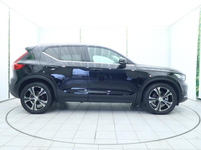 ＸＣ４０ Ｔ４　ＡＷＤ　インスクリプション　認定中古車　ＡＷＤ　パノラマガラスルーフ　茶革シート　ｈａｒｍａｎ／ｋａｒｄｏｎ　衝突被害軽減ブレーキ　３６０°ビューカメラ　パイロットアシスト　純正９インチナビ　シートヒーター（17枚目）