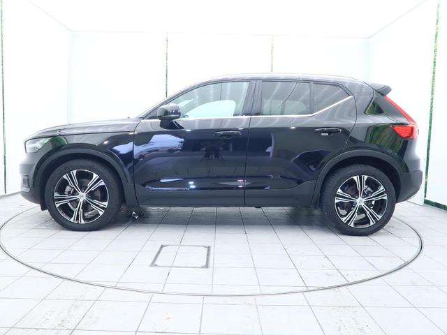 ＸＣ４０ Ｔ４　ＡＷＤ　インスクリプション　認定中古車　ＡＷＤ　パノラマガラスルーフ　茶革シート　ｈａｒｍａｎ／ｋａｒｄｏｎ　衝突被害軽減ブレーキ　３６０°ビューカメラ　パイロットアシスト　純正９インチナビ　シートヒーター（20枚目）