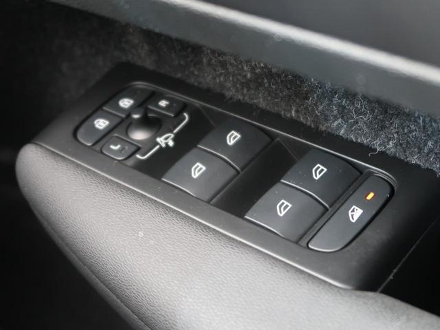 XC40 B4 AWD モメンタム 認定中古車 クライメート・パッケージ 衝突被害軽減システム 360ビューカメラ パイロットアシスト 純正9インチナビ シートヒーター ステアリングヒーター Apple Car Play(41枚目)