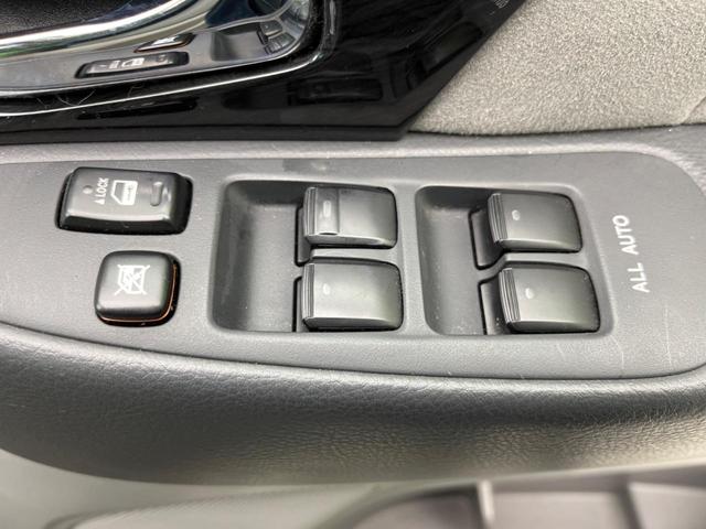 MS リミテッド 4WD 純正ナビ バックカメラ レーンモニター ブラインドモニター DVD再生 ライブサウンドシステム 両側電動ドア アルカンターラシート ビルトインETC HIDヘッド オートライト(22枚目)