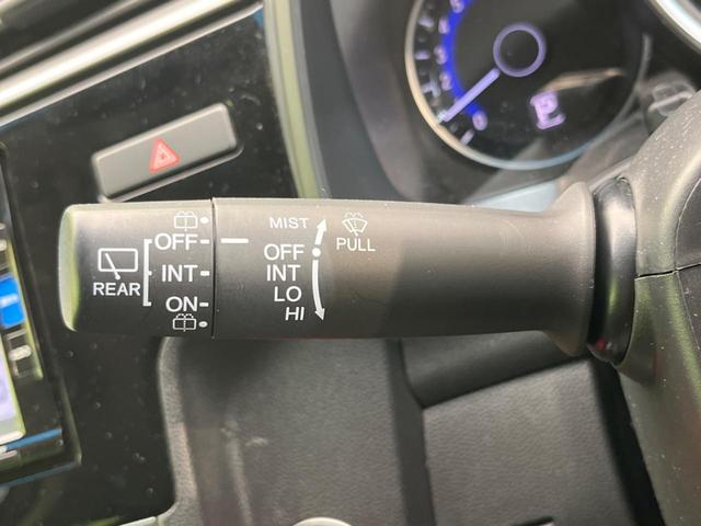 13G・F 純正ナビ フルセグ Bluetooth バックカメラ スマートキー ETC 禁煙車 ワンオーナー オートエアコン ステアリングスイッチ プライバシーガラス(24枚目)