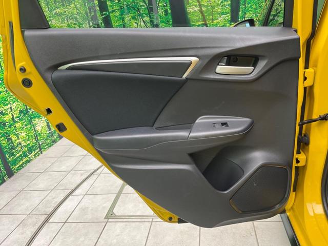 13G・F 純正ナビ フルセグ Bluetooth バックカメラ スマートキー ETC 禁煙車 ワンオーナー オートエアコン ステアリングスイッチ プライバシーガラス(35枚目)