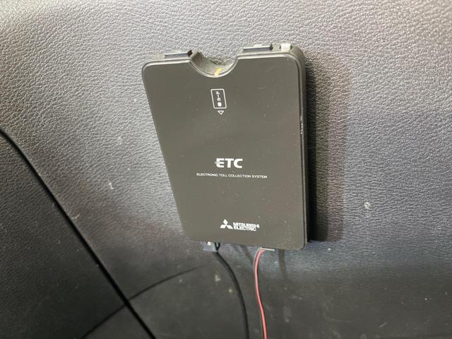 S セーフティパックC アラウンドビューモニター SDナビ エマージェンシーブレーキ 電動ドア インテリキー クルーズコントロール 前後ソナー ETC オートエアコン プライバシーガラス(23枚目)