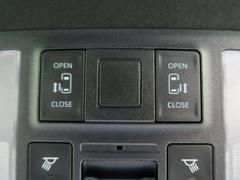 ヴォクシー ハイブリッドＳ−Ｚ　４ＷＤ　登録済み未使用車　セーフティセンス　８型ディスプレイオーディオ　アダプティブクルーズコントロール　両側電動スライドドア　ハーフレザーシート　オートマチックハイビーム　ＬＥＤヘッドライト