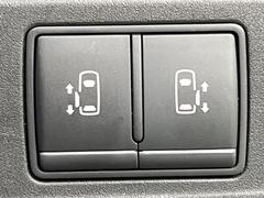 【お問合せ０７７６-６６-４９１７】【両側パワースライドドア】スマートキーや運転席のスイッチで後席両側スライドドアの開閉が可能♪電動だから力を入れてドアを開ける必要がありません。 7