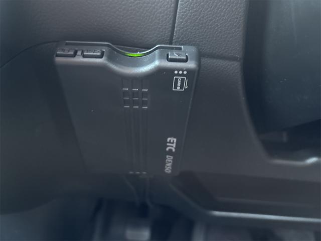 今では必需品のＥＴＣも付いております。高速道路での出入りもスムーズ。渋滞緩和にもなりエコにも繋がります。