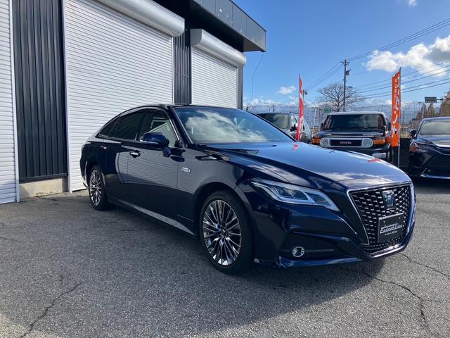 クラウンハイブリッド Ｇ－エグゼクティブ　ワンオーナー　ヘッドアップディスプレイ　デジタルインナーミラープリクラッシュ　ＢＳＭ　ＲＣＴＡ（3枚目）