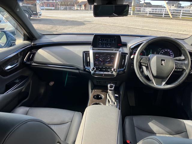 クラウンハイブリッド Ｇ－エグゼクティブ　ワンオーナー　ヘッドアップディスプレイ　デジタルインナーミラープリクラッシュ　ＢＳＭ　ＲＣＴＡ（11枚目）