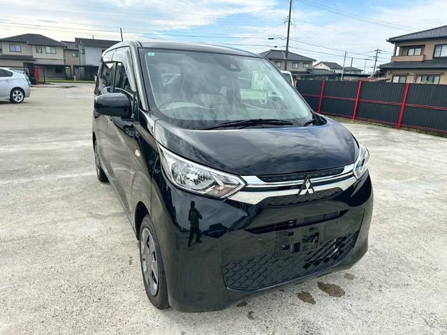 ｅＫワゴン Ｍ　４ＷＤ　キーレスエントリー　ドライブレコーダー　シートヒーター　運転席・助手席・サイドエアバック　ＡＢＳ　横滑り防止装置　エアコン　パワステ　パワーウィンドウ（3枚目）