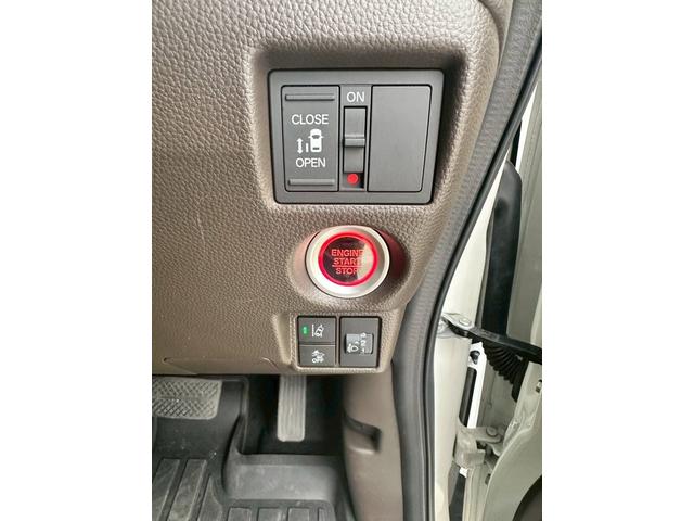 Ｎ－ＢＯＸ ＥＸ　メモリーナビ　フルセグ　バックカメラ　ＥＴＣ　アルミホイール　スマートキー　運転席・助手席・サイドエアバック　ＡＢＳ　横滑り防止装置　盗難防止システム　エアコン　パワステ　パワーウインドウ（13枚目）