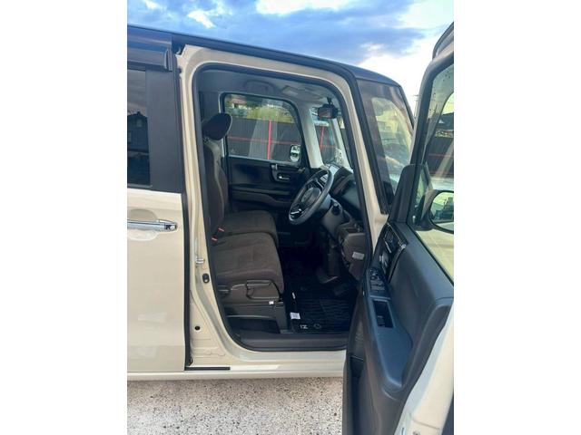 Ｎ－ＢＯＸ Ｌ　両側パワースライドドア　メモリーナビ　フルセグ　バックカメラ　アルミホイール（8枚目）