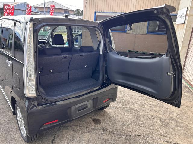 ３３０項目に及ぶ最大３年間、走行無制限の有償保証サービスを付帯しています。詳しくはスタッフまで