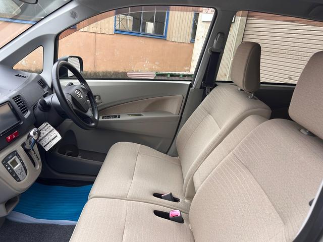 ムーヴ X スマートキー プッシュスタート アイドリングストップ ワンセグSDナビ DVD CD ラジオ バックカメラ 純正14インチアルミ 革巻きハンドル ベンチシート アームレスト 電動格納ミラー(32枚目)