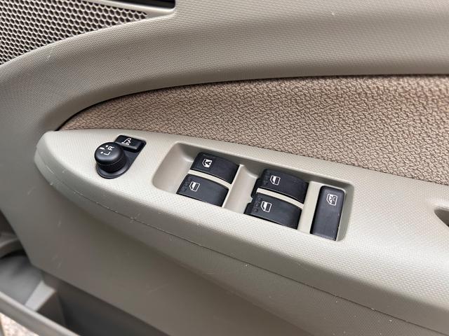 ムーヴ X スマートキー プッシュスタート アイドリングストップ ワンセグSDナビ DVD CD ラジオ バックカメラ 純正14インチアルミ 革巻きハンドル ベンチシート アームレスト 電動格納ミラー(43枚目)