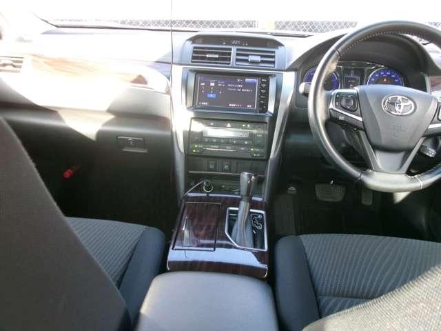 カムリ ハイブリッド　Ｇパッケージ　純正ナビ　ワンセグＴＶ　Ｂカメラ　クルコン（14枚目）