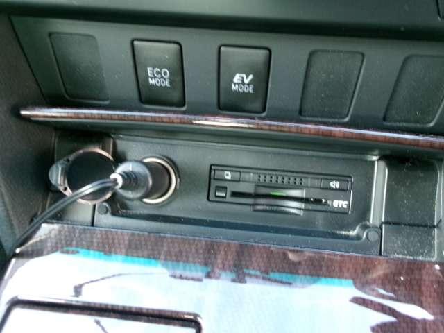 カムリ ハイブリッド　Ｇパッケージ　純正ナビ　ワンセグＴＶ　Ｂカメラ　クルコン（16枚目）